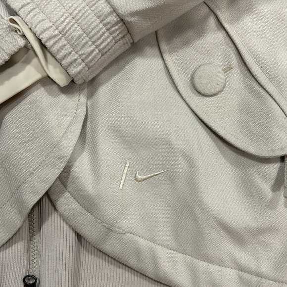 Nike Snowboarding Jacket - Picture 11 of 11